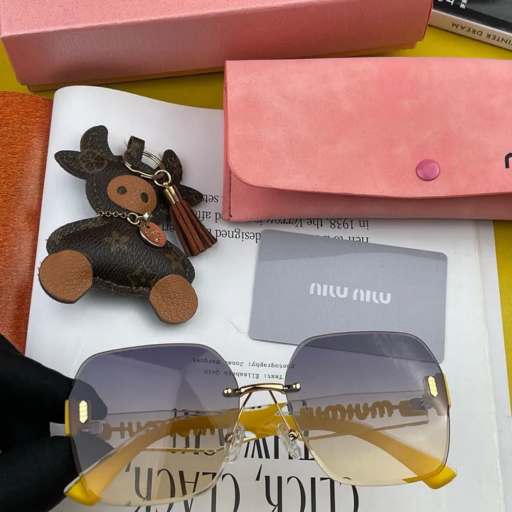 スーパーコピー ミュウミュウ サングラス