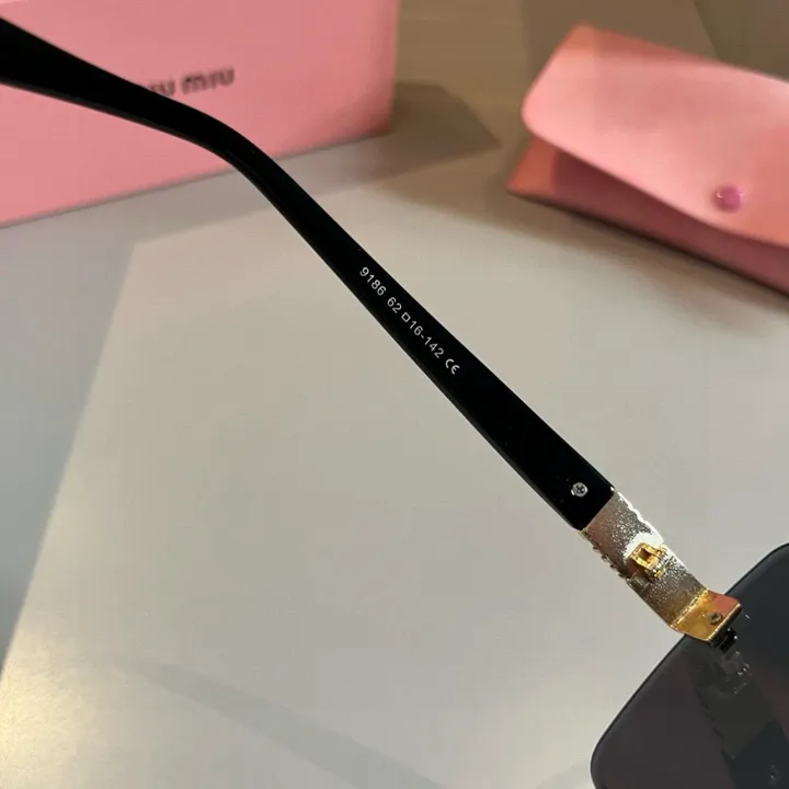 スーパーコピー ミュウミュウ サングラス