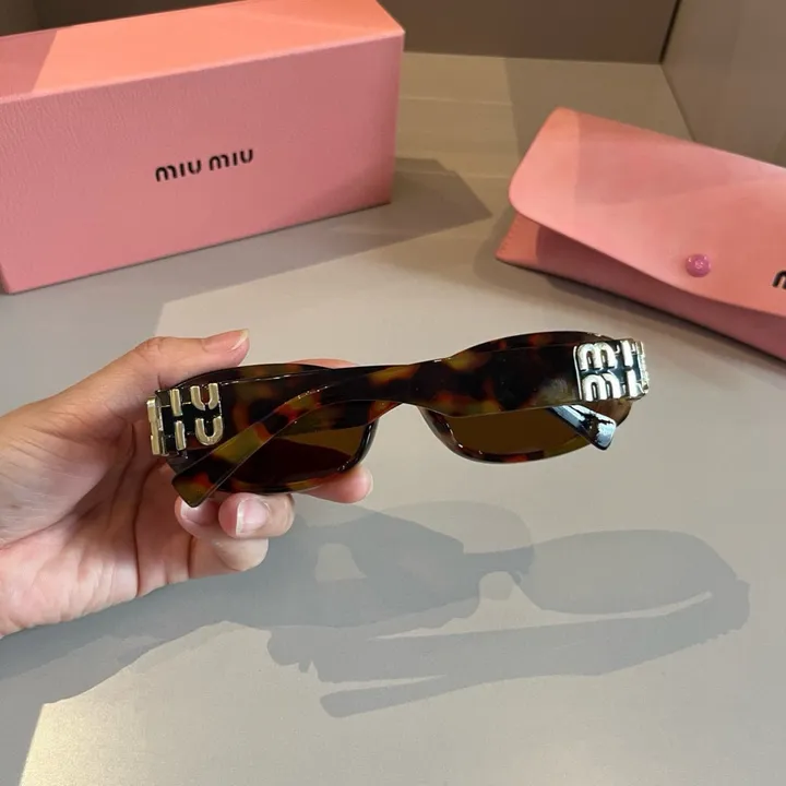 スーパーコピー ミュウミュウ サングラス
