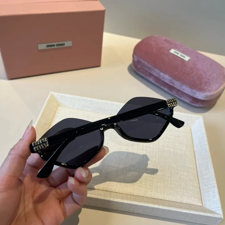 スーパーコピー ミュウミュウ サングラス