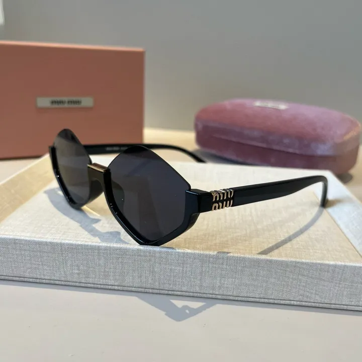 スーパーコピー ミュウミュウ サングラス