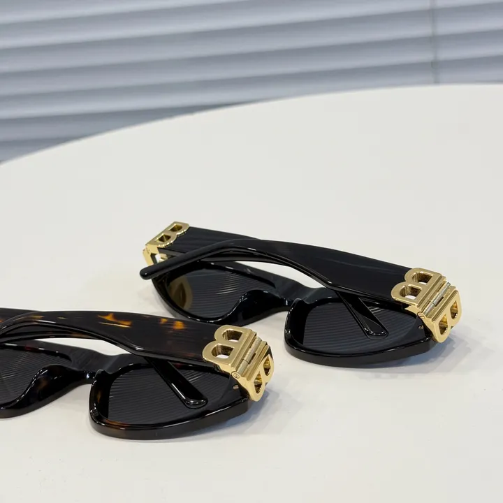 スーパーコピー バレンシアガ サングラス