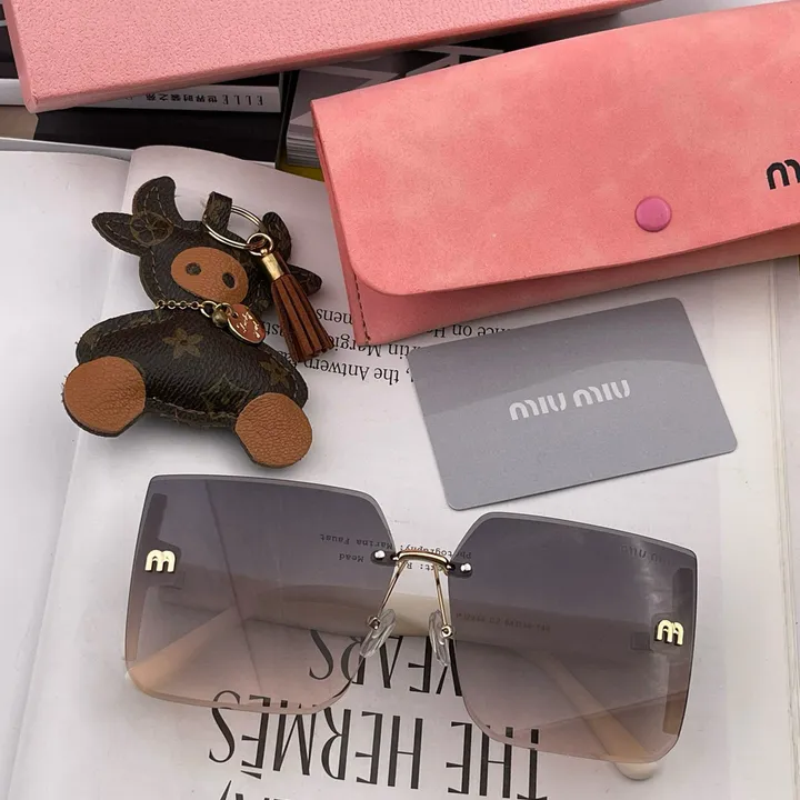 スーパーコピー ミュウミュウ サングラス
