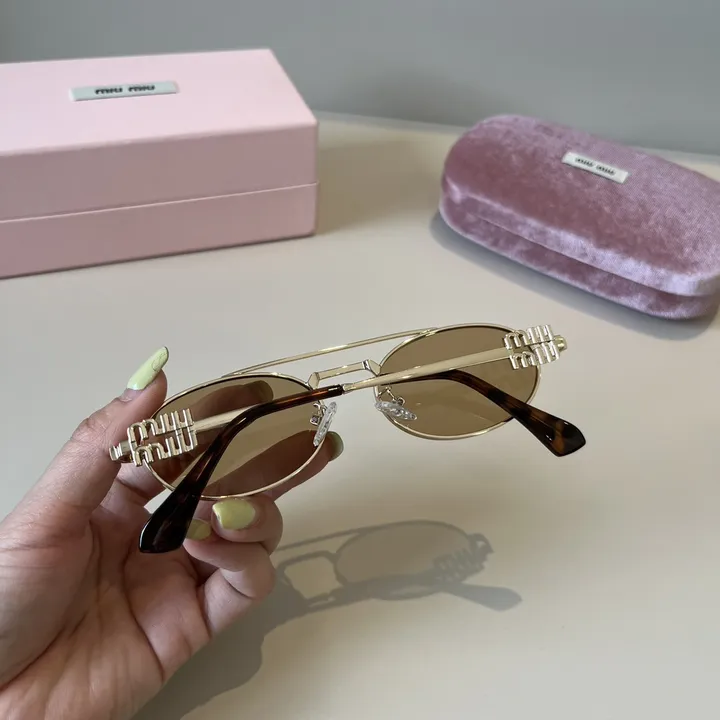 スーパーコピー ミュウミュウ サングラス