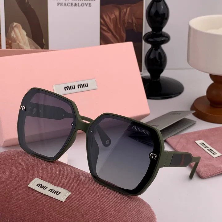 スーパーコピー ミュウミュウ サングラス