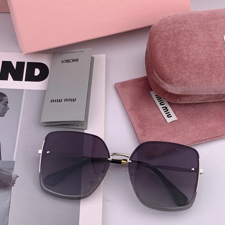 スーパーコピー ミュウミュウ サングラス