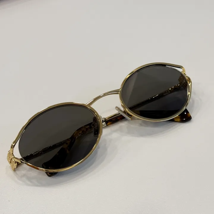 スーパーコピー ミュウミュウ サングラス