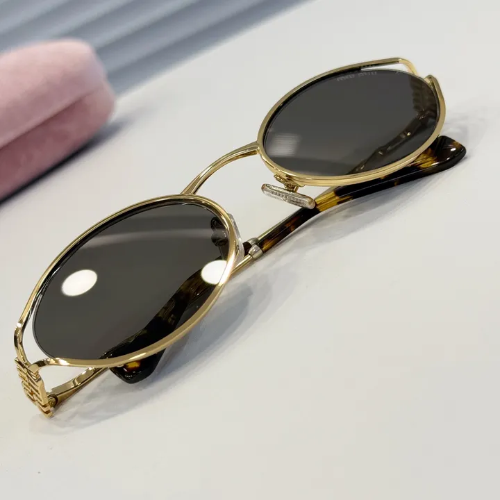 スーパーコピー ミュウミュウ サングラス