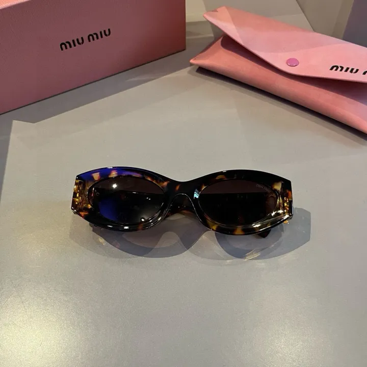 スーパーコピー ミュウミュウ サングラス