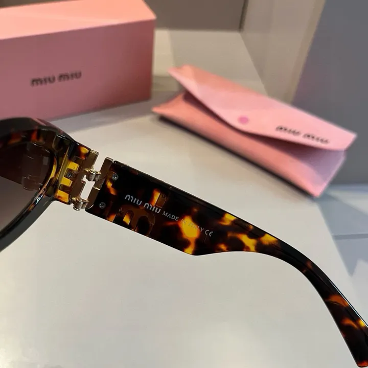 スーパーコピー ミュウミュウ サングラス