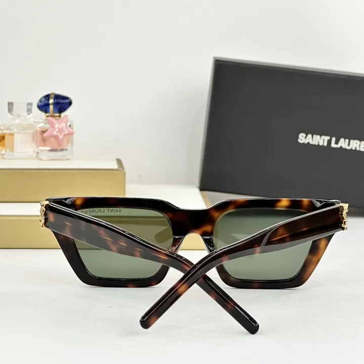 スーパーコピー ジバンシィ サングラス