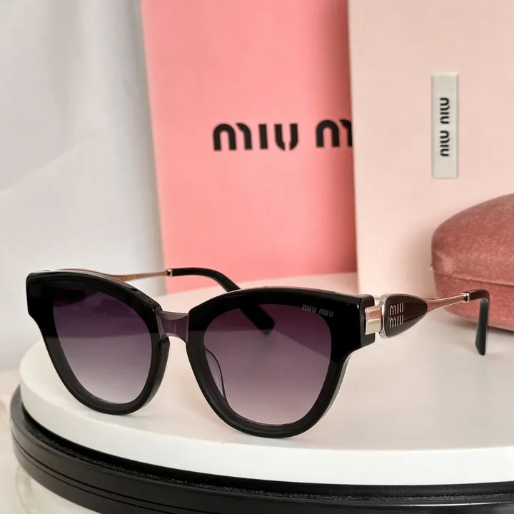 スーパーコピー ミュウミュウ サングラス