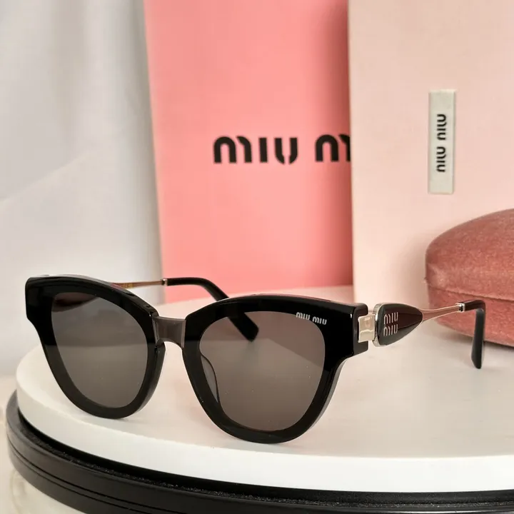 スーパーコピー ミュウミュウ サングラス