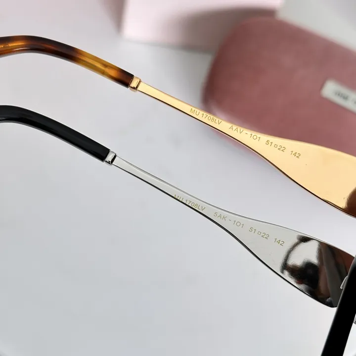 スーパーコピー ミュウミュウ サングラス