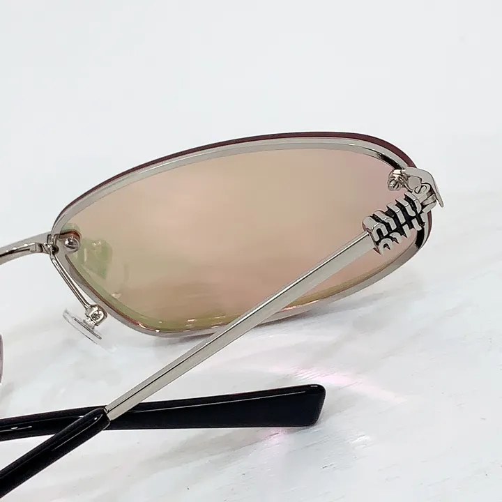 スーパーコピー ミュウミュウ サングラス