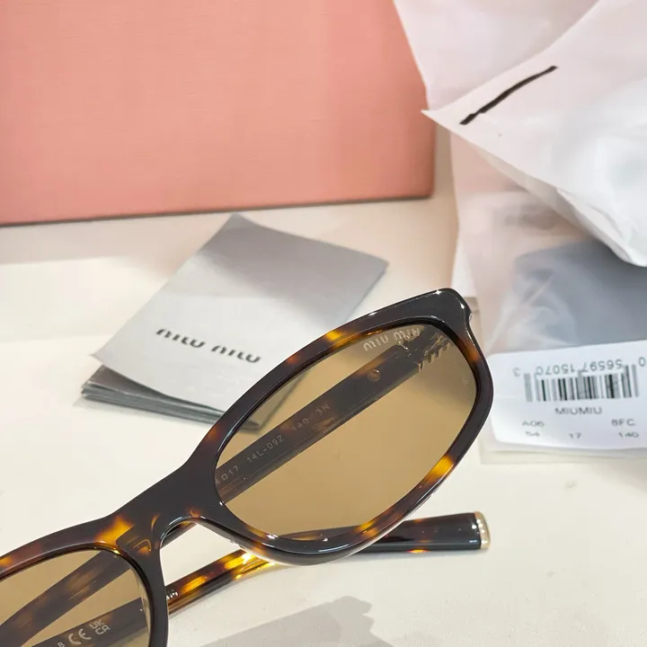 スーパーコピー ミュウミュウ サングラス
