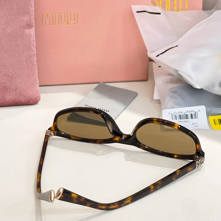 スーパーコピー ミュウミュウ サングラス