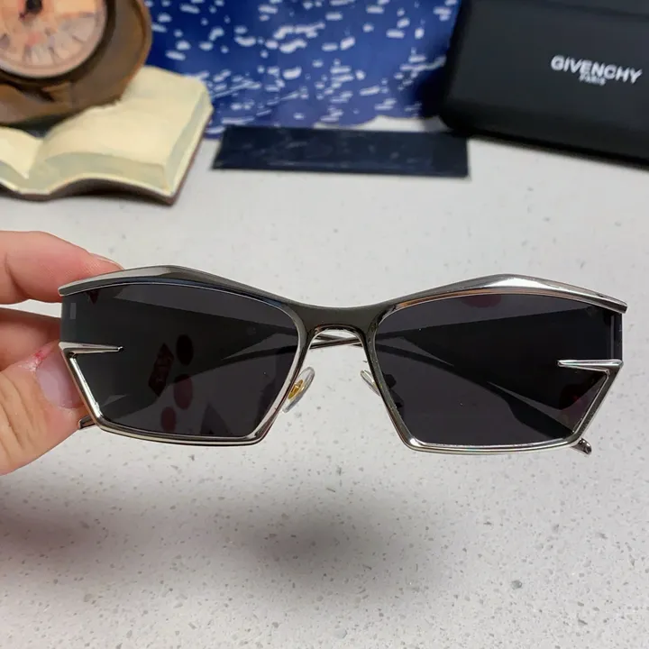 スーパーコピー バレンシアガ サングラス