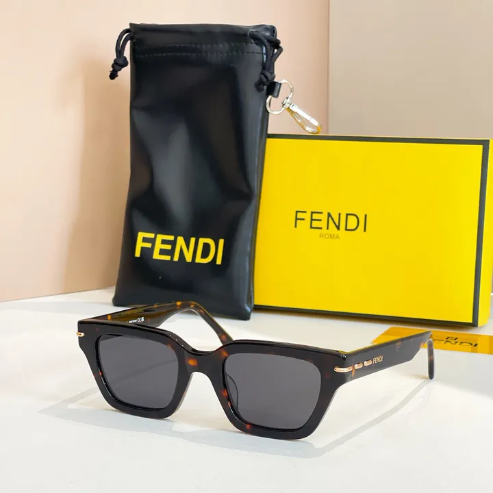 スーパーコピー フェンディ サングラス