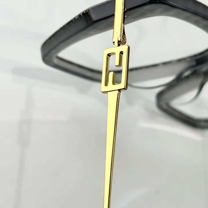 スーパーコピー フェンディ サングラス