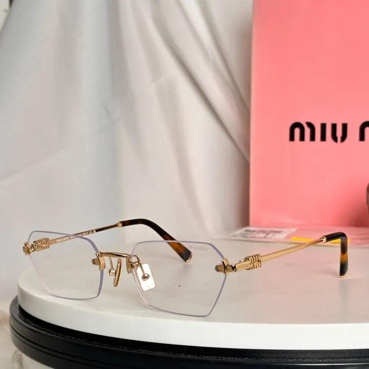 スーパーコピー ミュウミュウ サングラス