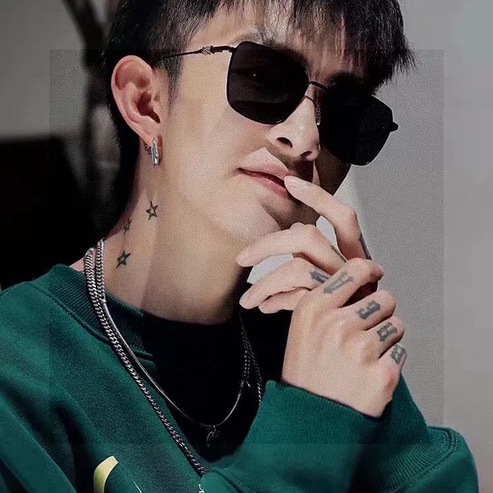 スーパーコピー フェンディ サングラス