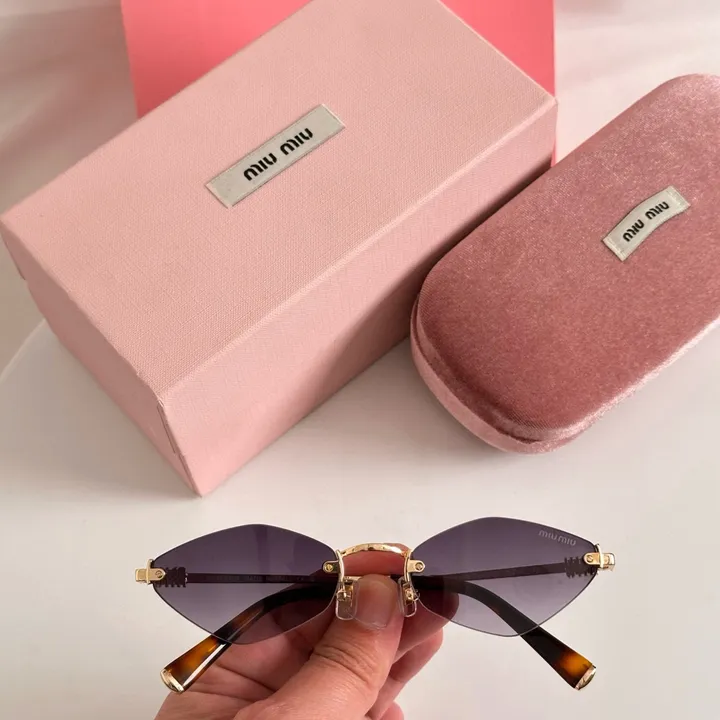 スーパーコピー ミュウミュウ サングラス