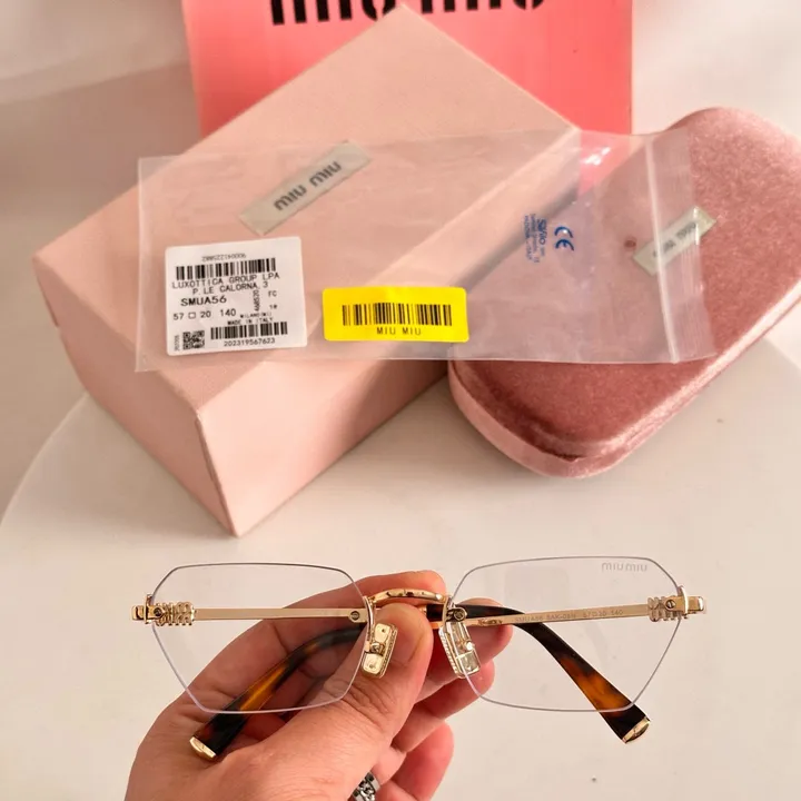 スーパーコピー ミュウミュウ サングラス