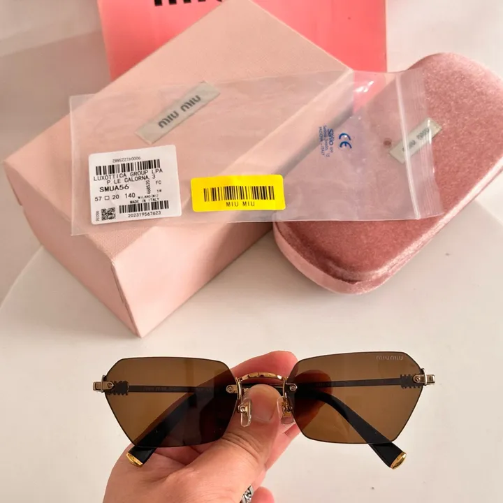 スーパーコピー ミュウミュウ サングラス