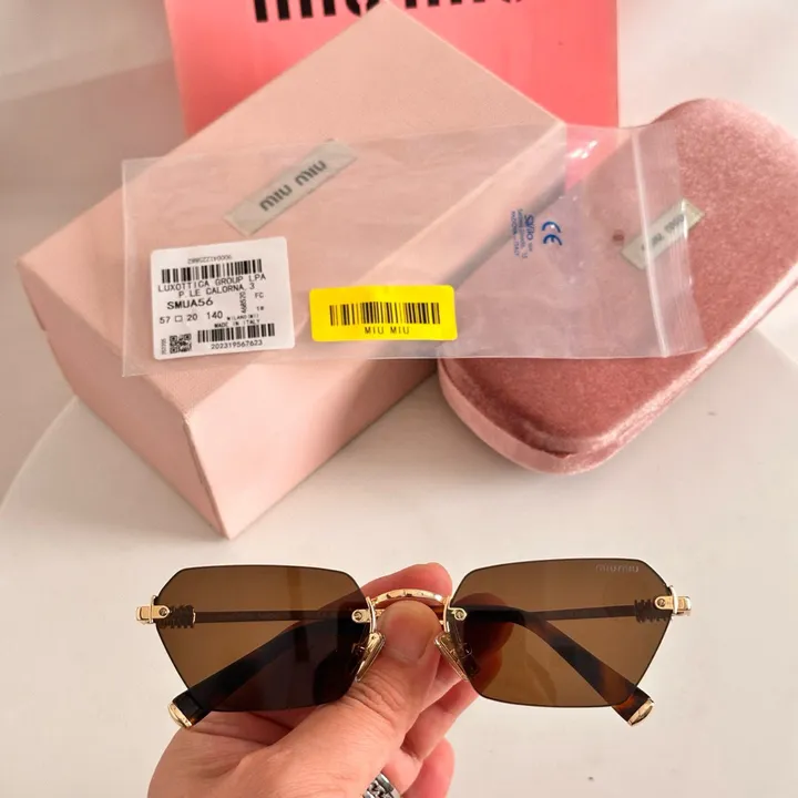スーパーコピー ミュウミュウ サングラス