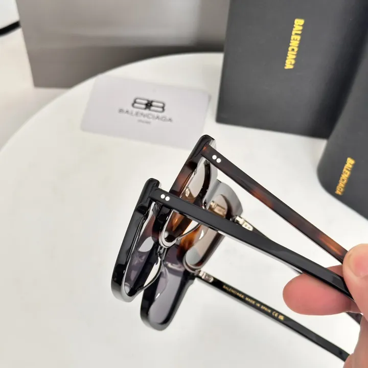 スーパーコピー バレンシアガ サングラス