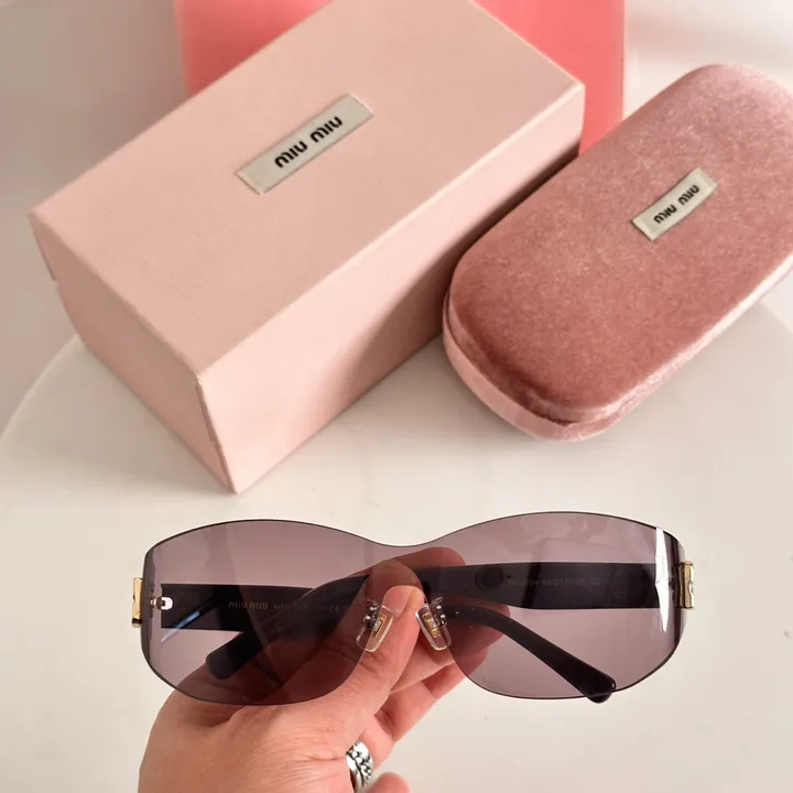 スーパーコピー ミュウミュウ サングラス