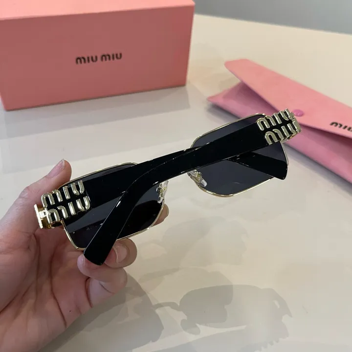 スーパーコピー ミュウミュウ サングラス