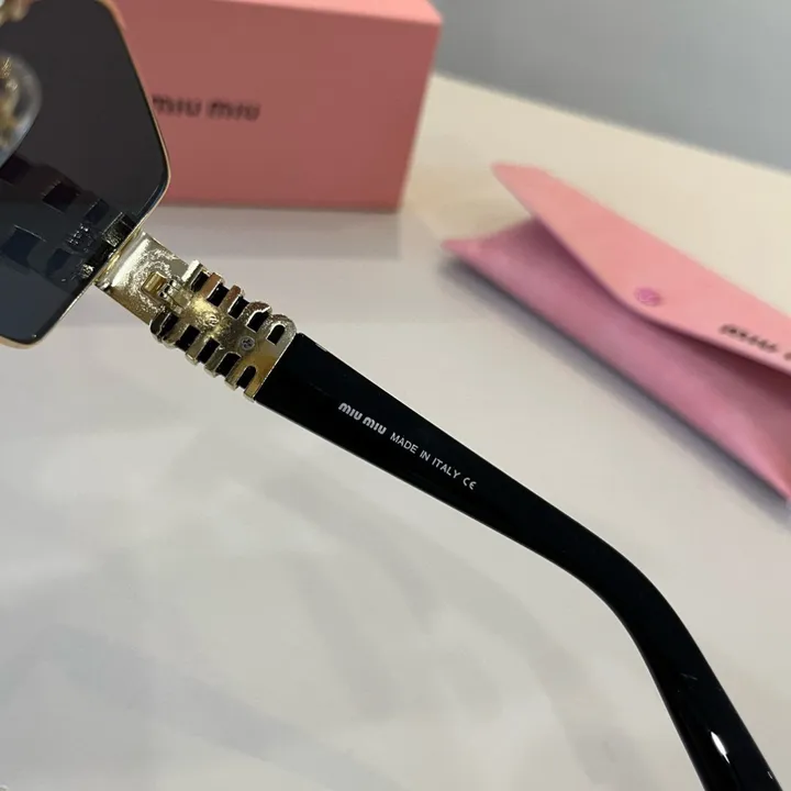 スーパーコピー ミュウミュウ サングラス