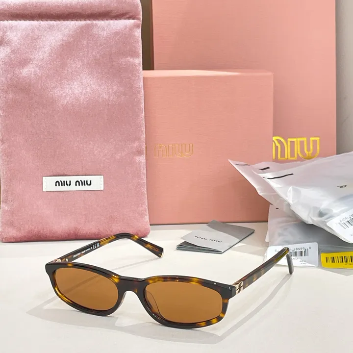 スーパーコピー ミュウミュウ サングラス