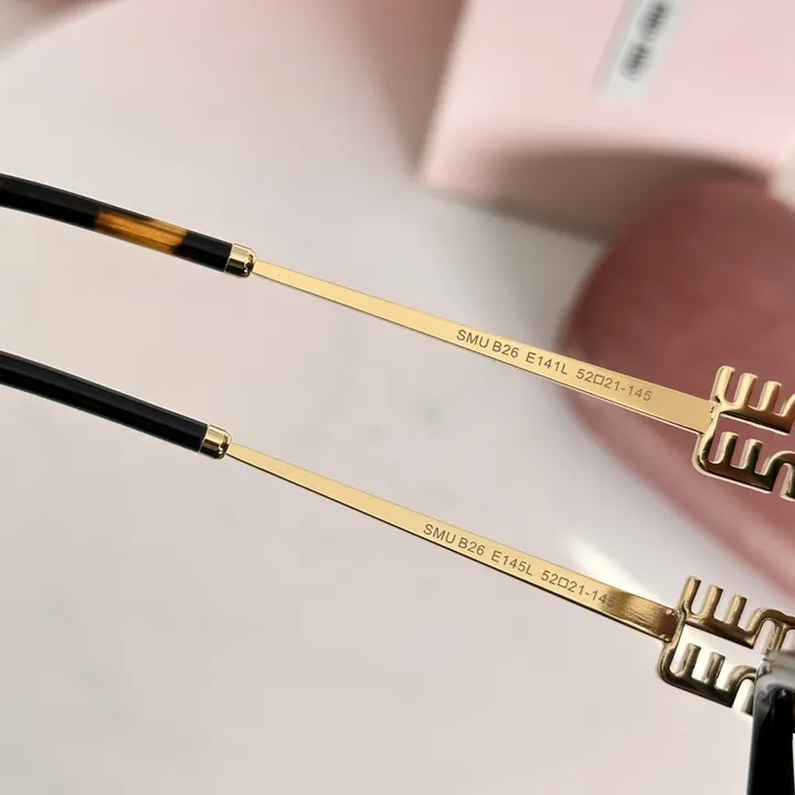 スーパーコピー ミュウミュウ サングラス