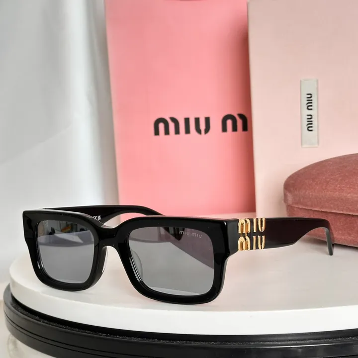 スーパーコピー ミュウミュウ サングラス