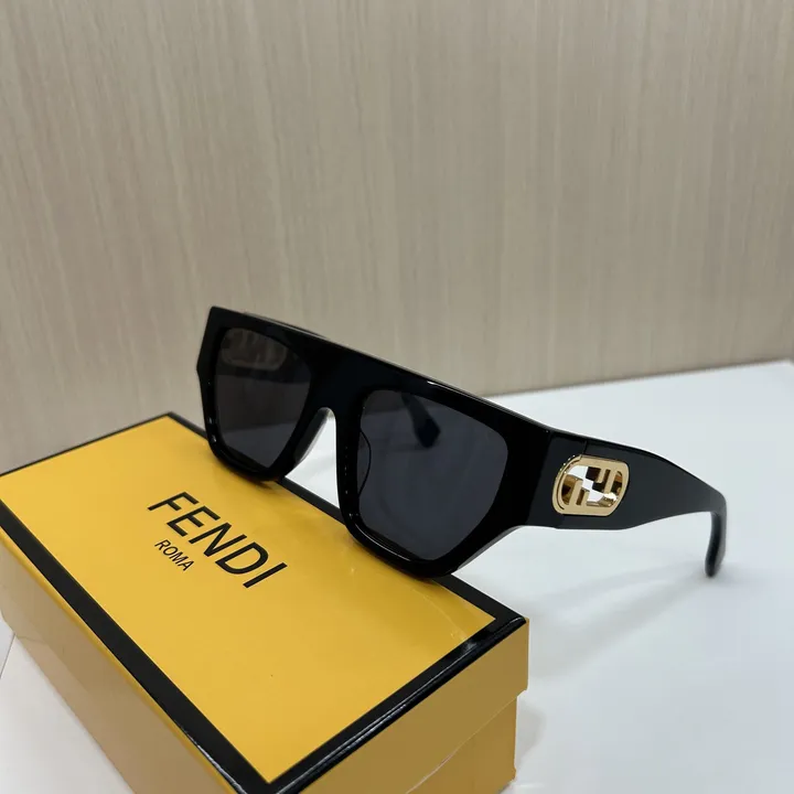 スーパーコピー フェンディ サングラス