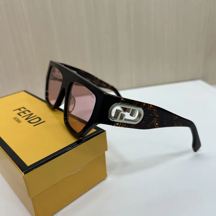 スーパーコピー フェンディ サングラス