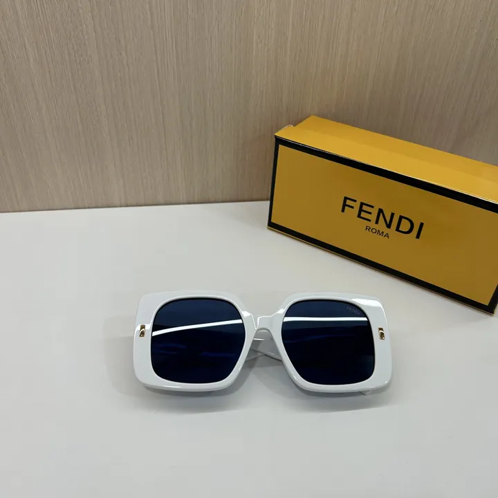 スーパーコピー フェンディ サングラス