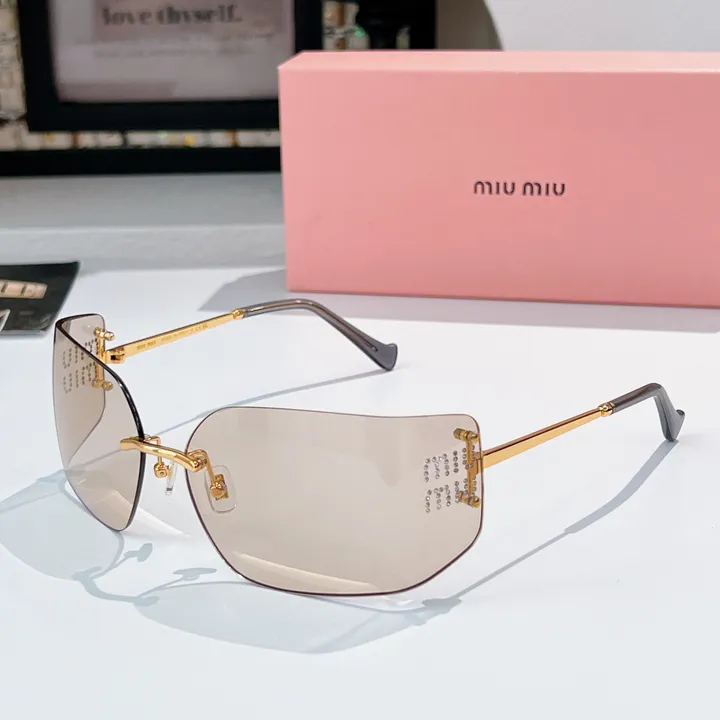 スーパーコピー ミュウミュウ サングラス