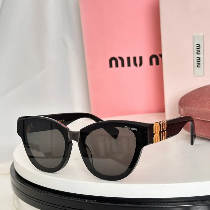 スーパーコピー ミュウミュウ サングラス