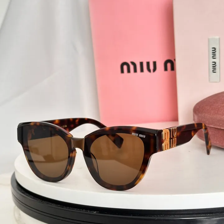 スーパーコピー ミュウミュウ サングラス