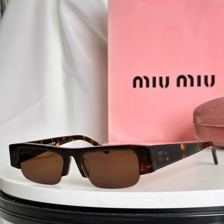 スーパーコピー ミュウミュウ サングラス