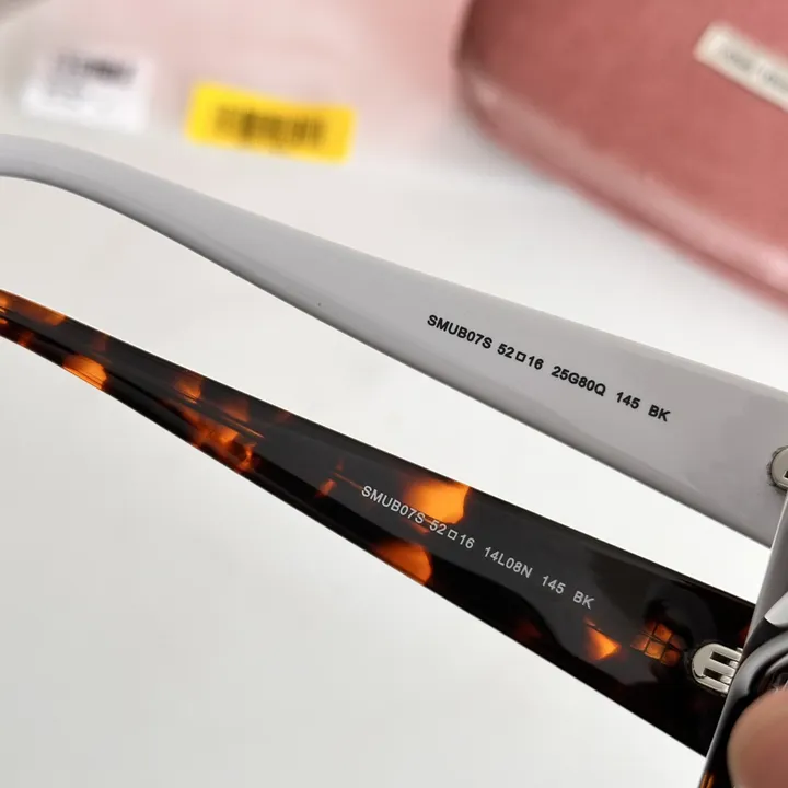 スーパーコピー ミュウミュウ サングラス