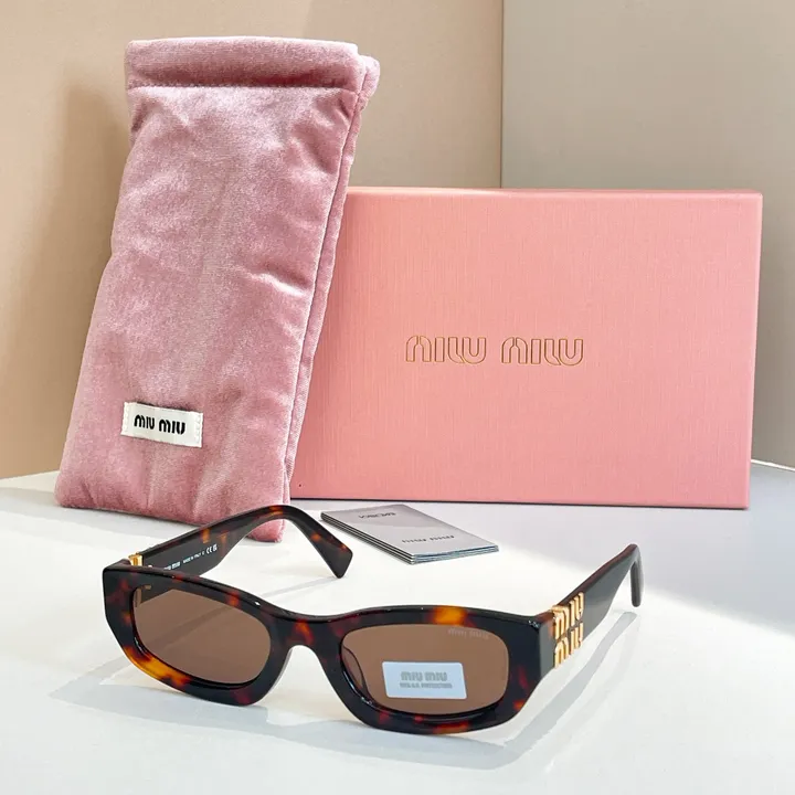 スーパーコピー ミュウミュウ サングラス