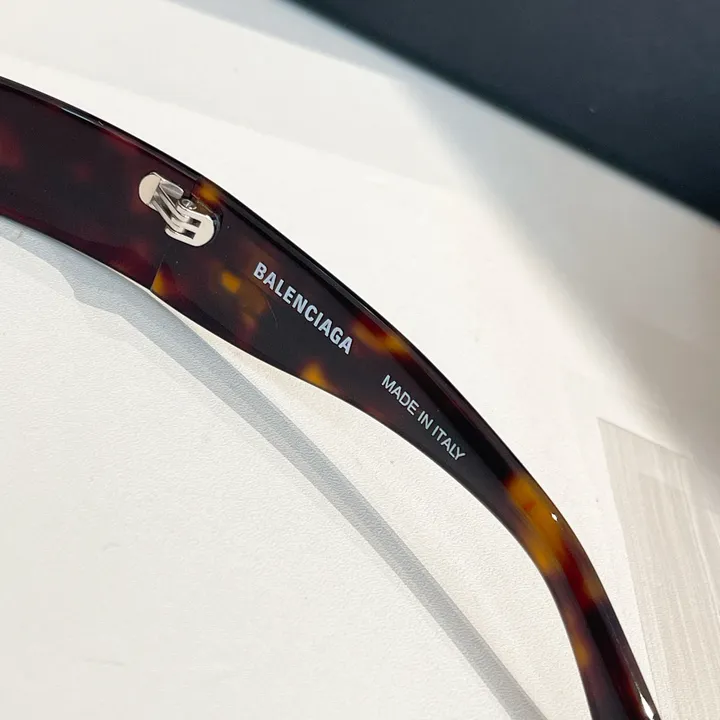 スーパーコピー バレンシアガ サングラス