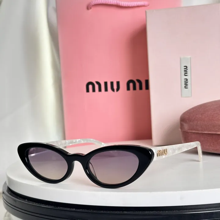 スーパーコピー ミュウミュウ サングラス