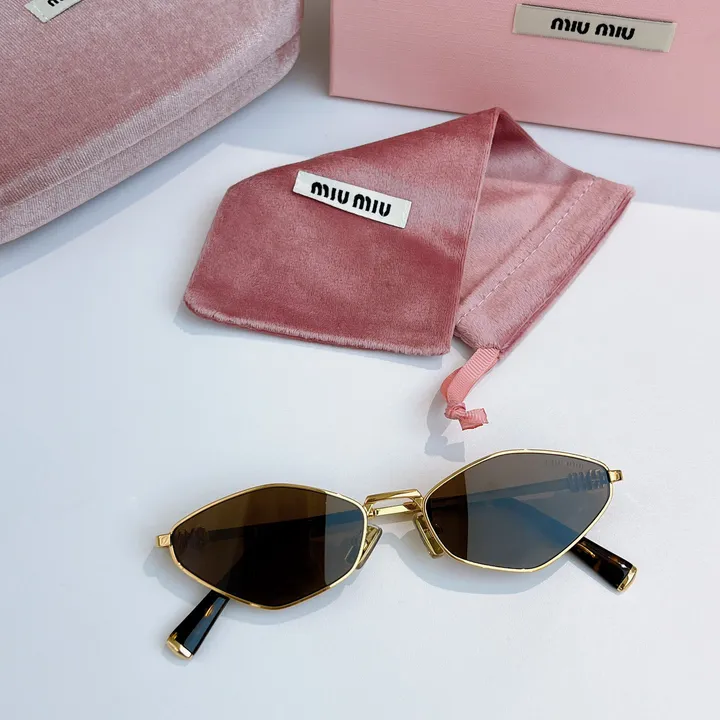 スーパーコピー ミュウミュウ サングラス