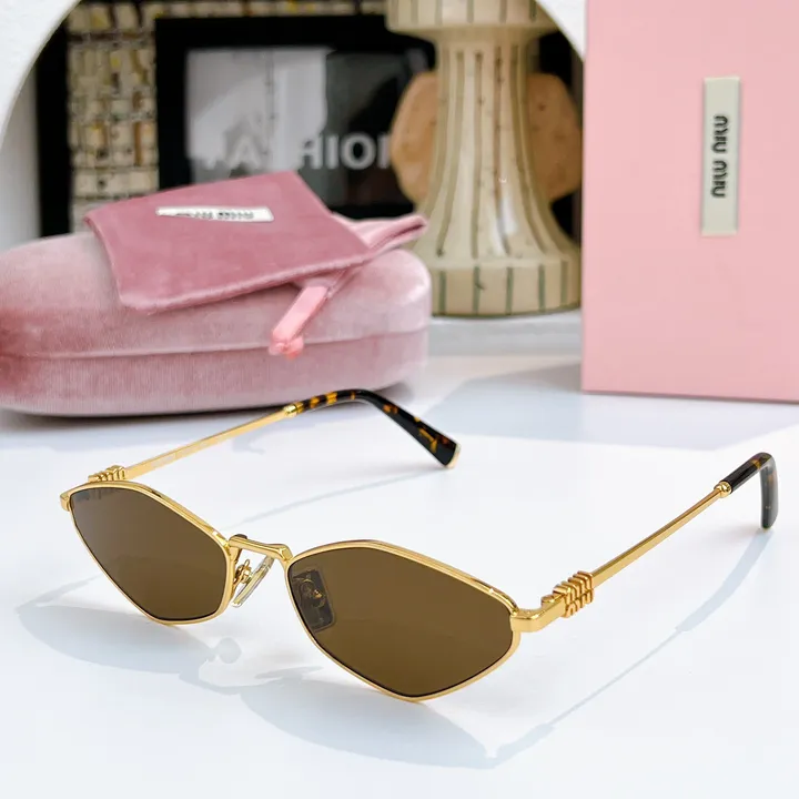 スーパーコピー ミュウミュウ サングラス